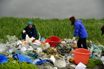 Ученые выяснили, какой вид мусора угрожает морским животным Камчатки. © Александр Иванников