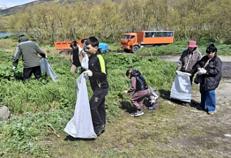 52 мешка с отходами и крупногабаритный мусор вывезли с Озерновских ключей местные жители и рыбопромышленники